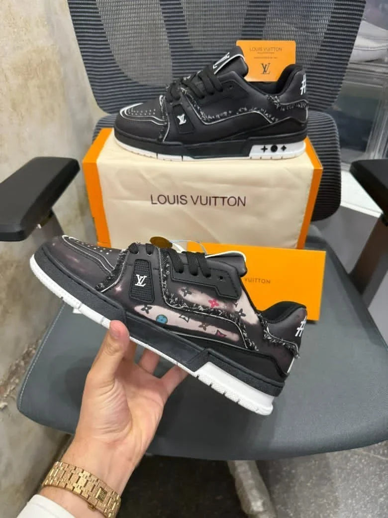 _*Lo_uis Vuitto_n LV Civili_st Trainer 2025 ( With All Accessories )*_
