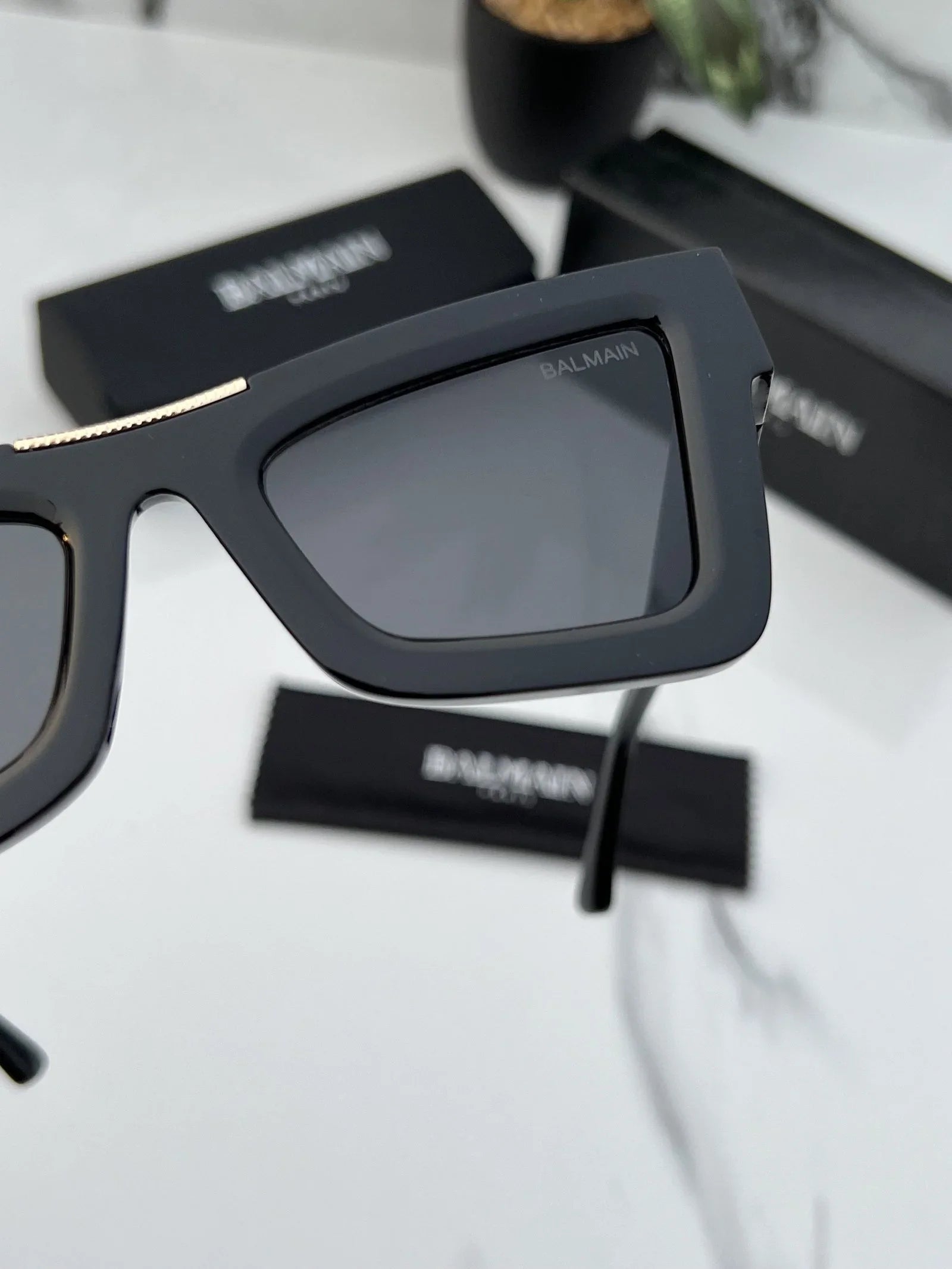 Brande_d BLM_N Bold 4 Full Black Sunglasses (With Original Kit)
