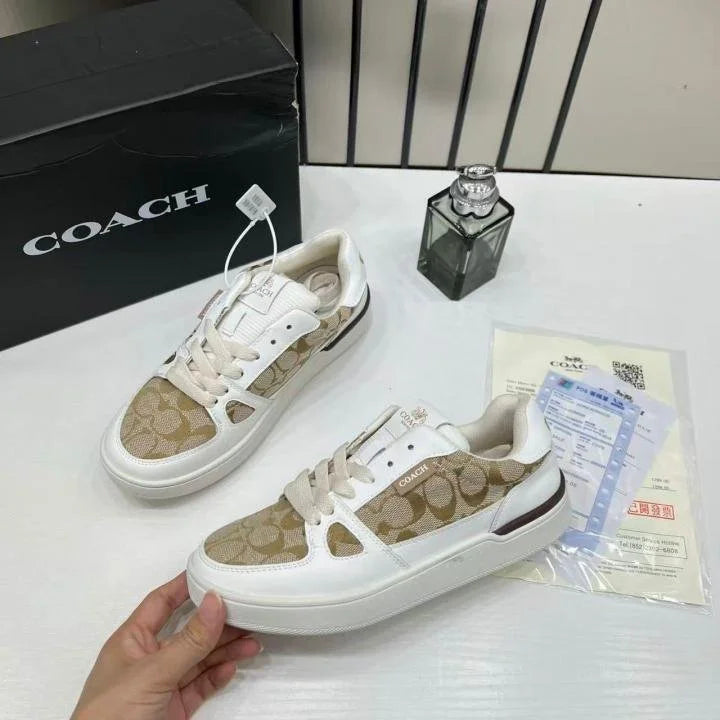 WMN Coaach Clip Court Sneaker White signature canvas TOP BATCH UA