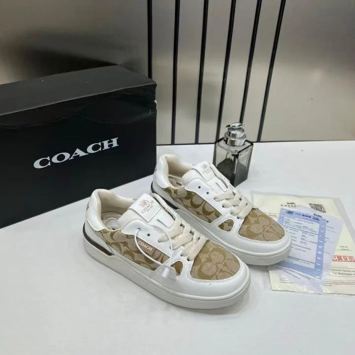 WMN Coaach Clip Court Sneaker White signature canvas TOP BATCH UA