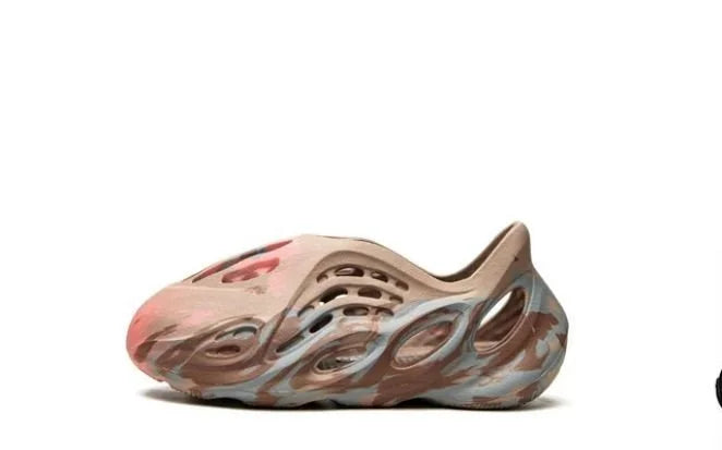 Adid_as Yeezy Foam Runner “MX Clay Taupe” – Earth-Tone Comfort Slip-On