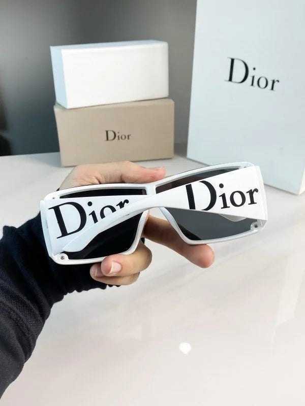 Dio_r White 7812