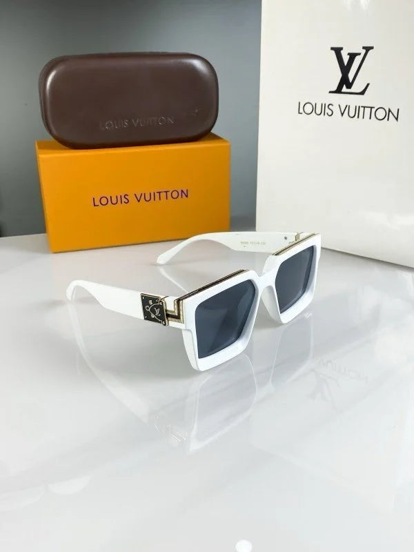 Lou_is vuitt_on 3013